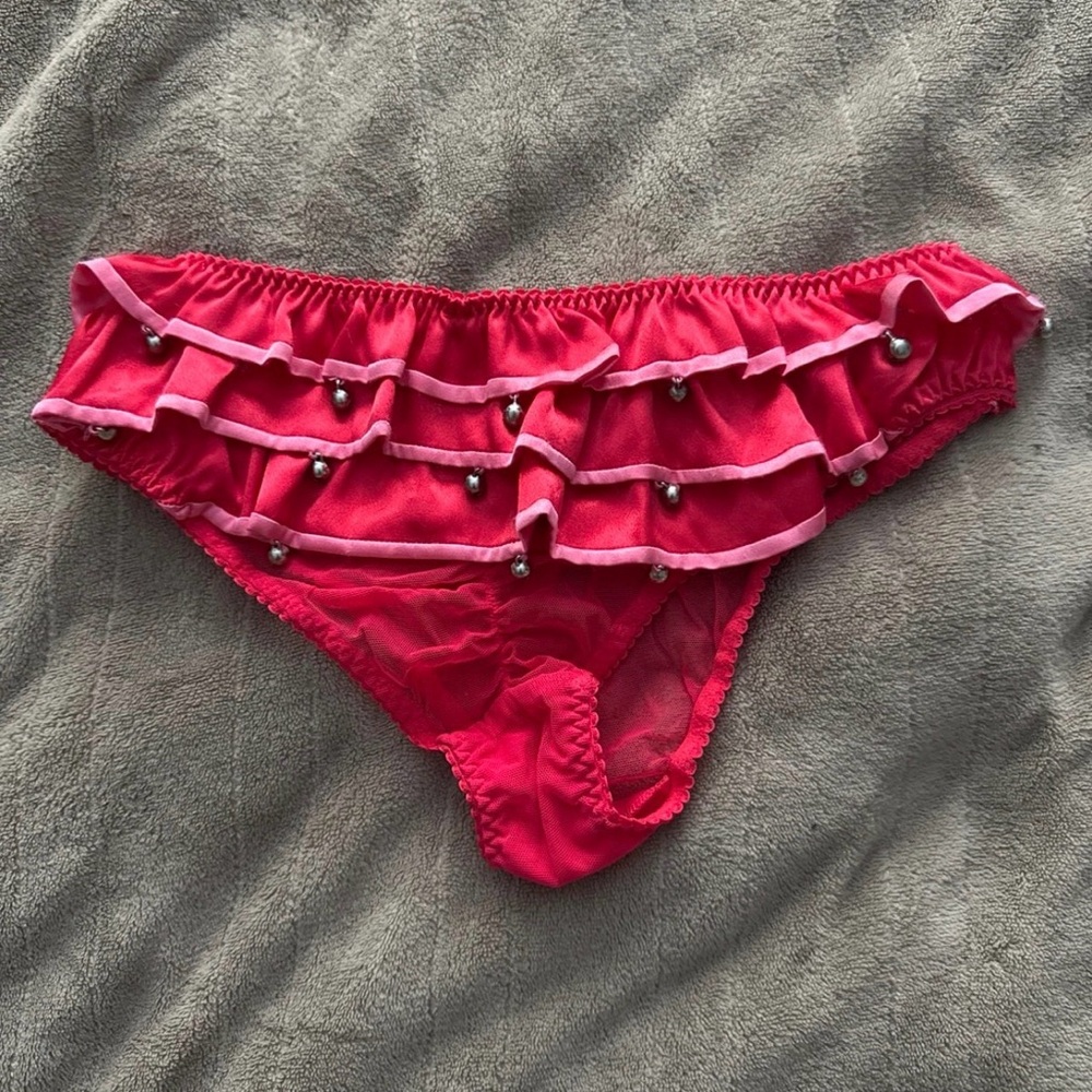DEADSTOCK Victoria’s Secret Santa Baby JINGLE BELL Ruffle Butt small